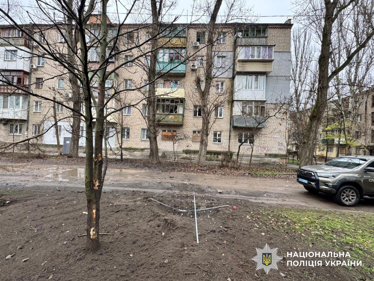 Неспокійна, доба, Херсонщині, атаки, дронів, артилерії, спричинили, чергові, руйнування, скидання, вибухівки, БпЛА, пошкоджено, медичний, заклад, артилерійський обстріл, потрапив, Корабельний район Херсона, Минулої доби, 11 грудня, російські війська, завдали, ударів, деокупованих, населених, пунктах, Херсонського, Бериславського, районів, застосовуючи, артилерію, РСЗВ, міномети, дрони-камікадзе